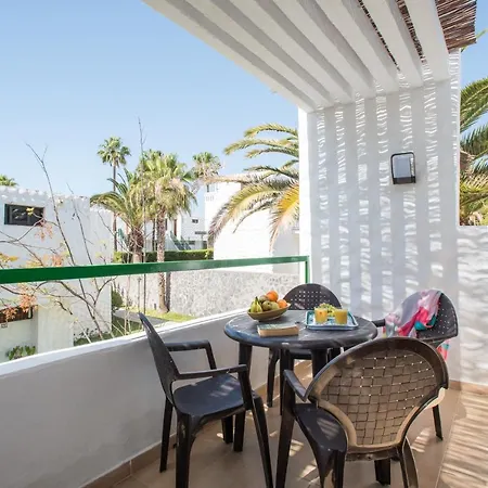 304 First Floor Quite Bungalow Terrace & Pool Lejlighedshotel *