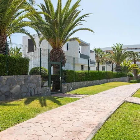 304 First Floor Quite Bungalow Terrace & Pool Lejlighedshotel