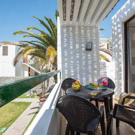 First Floor Quite Bungalow Terrace And Pool Aparthotel *